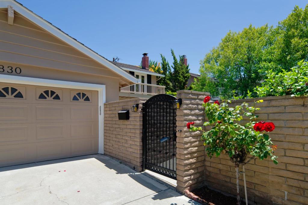 830 Rubis Drive