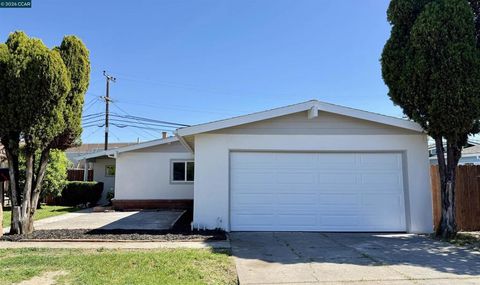 Photo of 1636 Clay Street St, Fairfield, CA 94533 (MLS # 41127736)