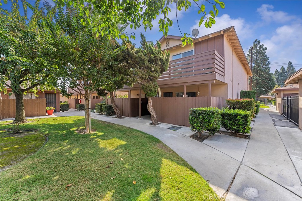 2122 S Acama Street 2122