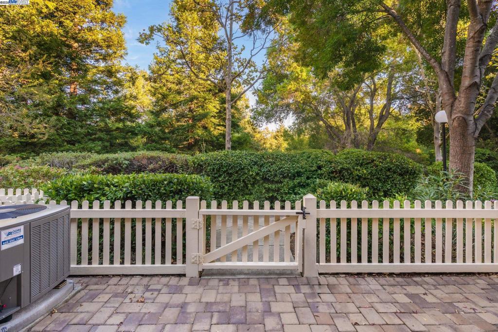 WOODLANDS - Residential