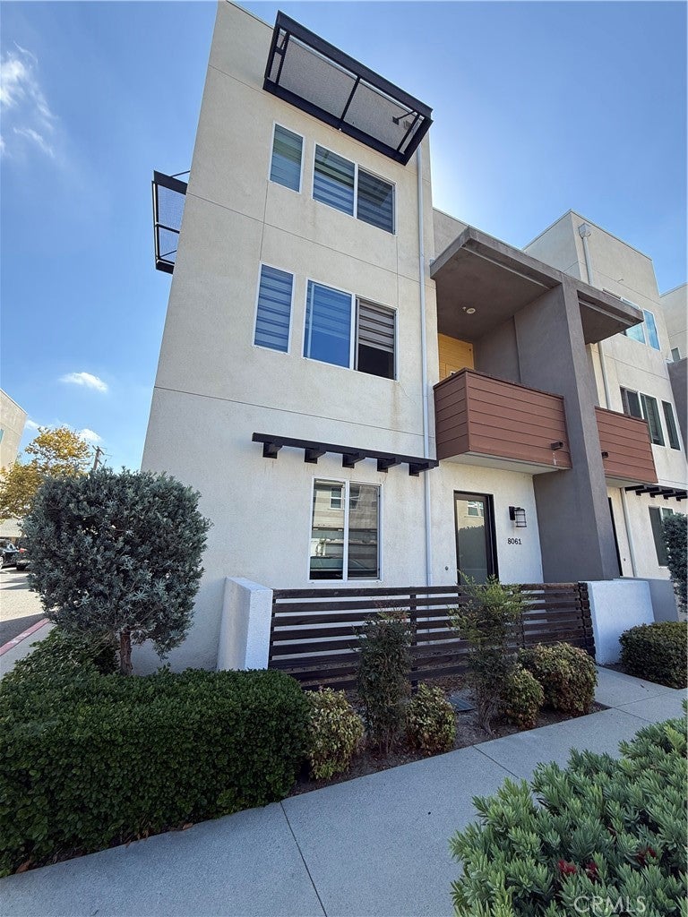 8061 Ackerman