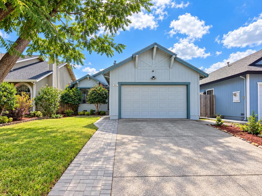918 Pulteney Place