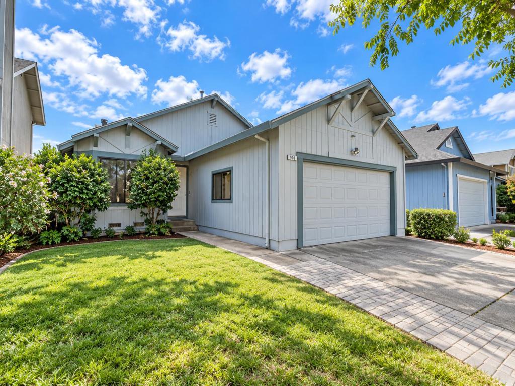 918 Pulteney Place