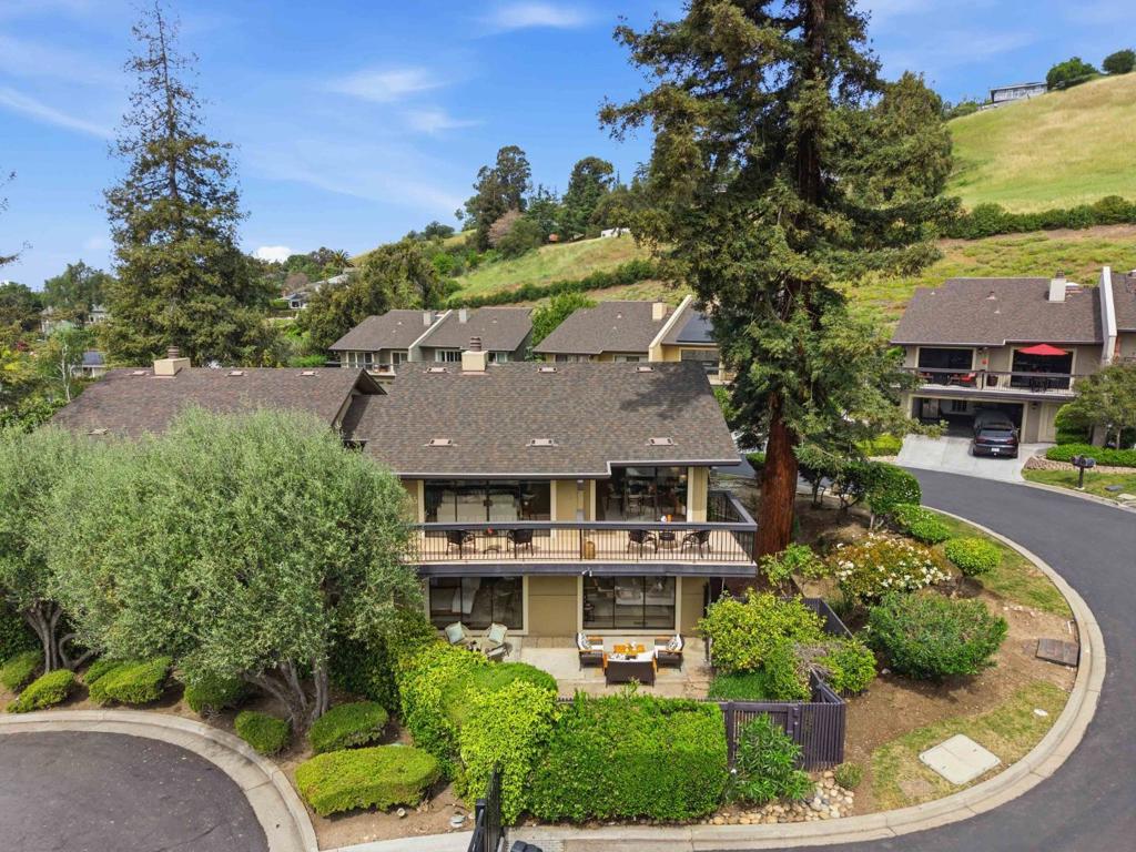 496 Golfview Drive