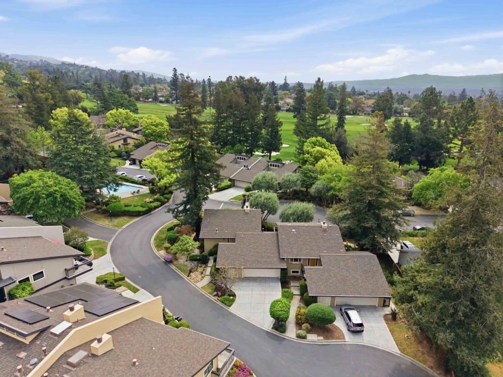 496 Golfview Drive