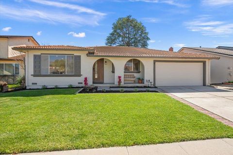 Photo of 692 Hathaway Court, San Jose, CA 95136 (MLS # ML82043111)