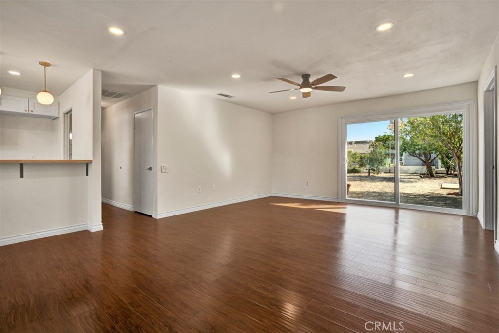 27609 Grosse Point