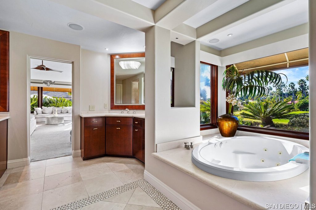 La Costa - Residential