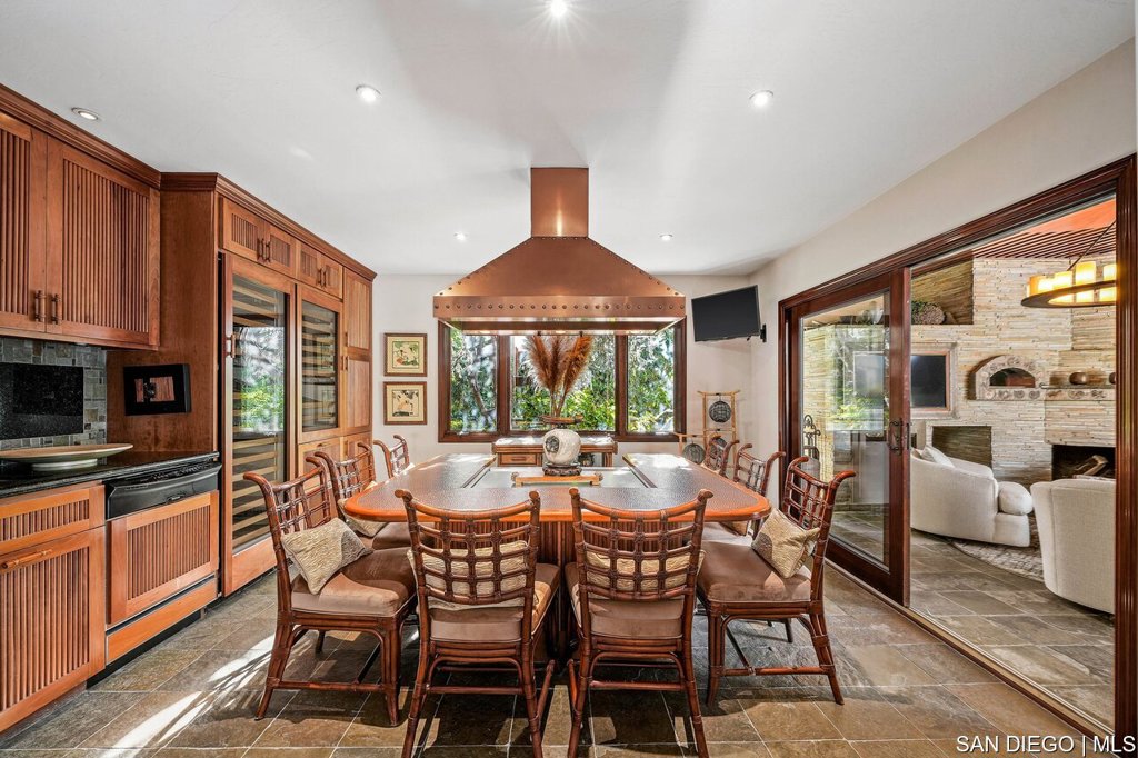 La Costa - Residential