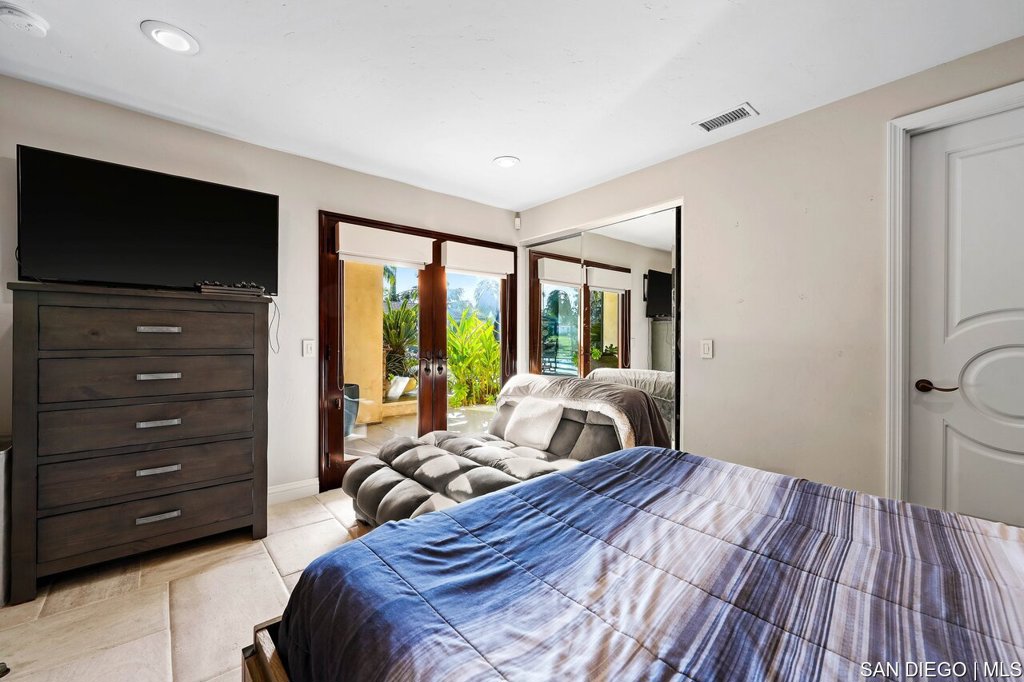 La Costa - Residential