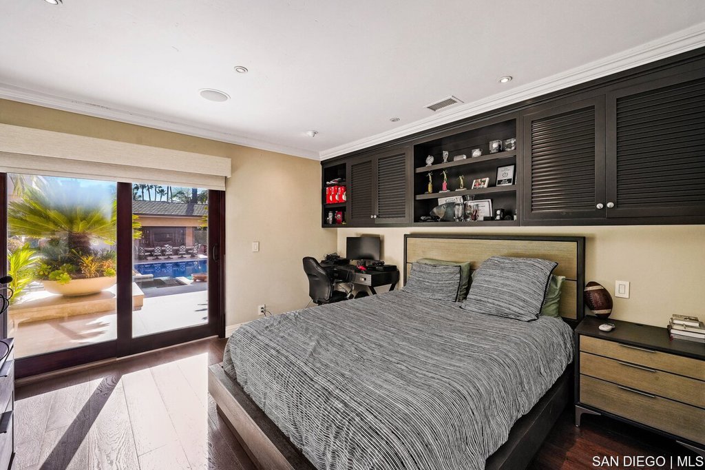 La Costa - Residential