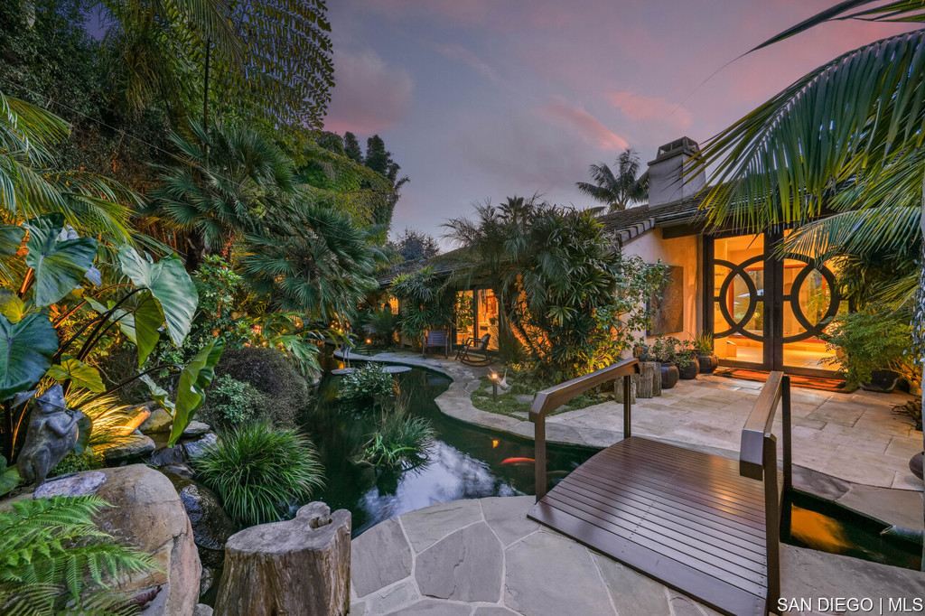 La Costa - Residential