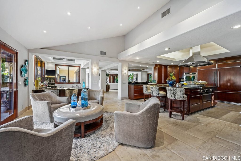 La Costa - Residential