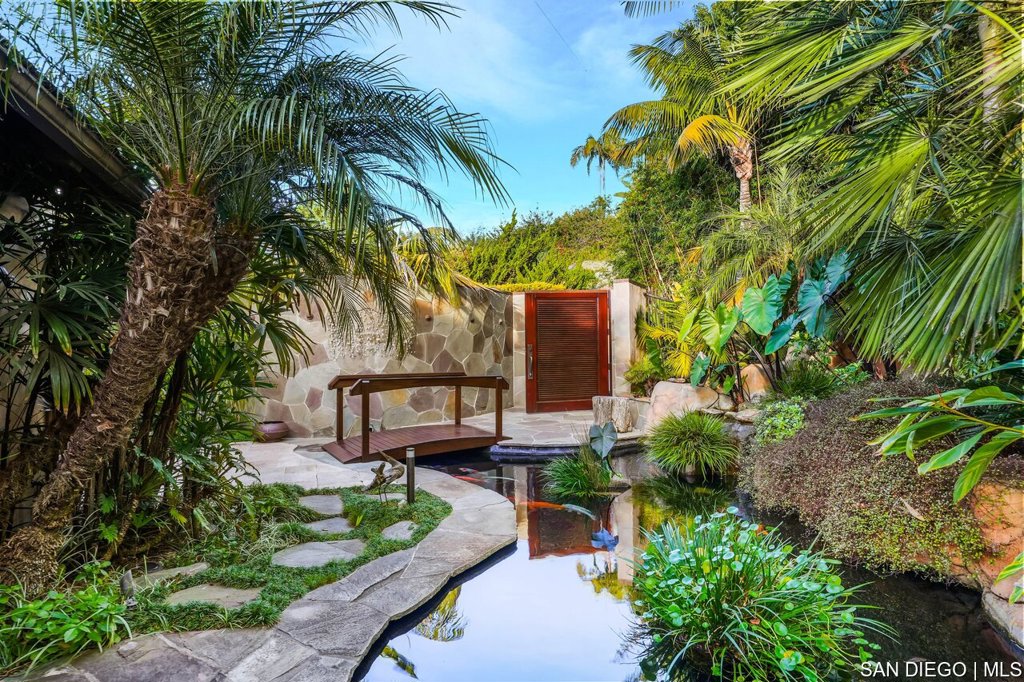 La Costa - Residential