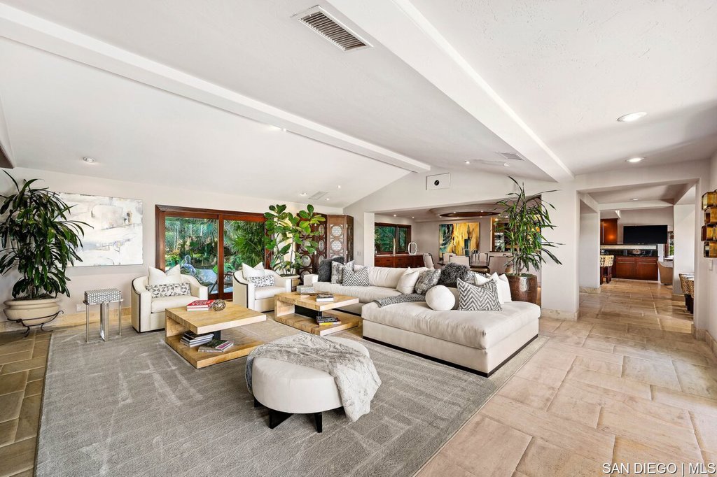 La Costa - Residential