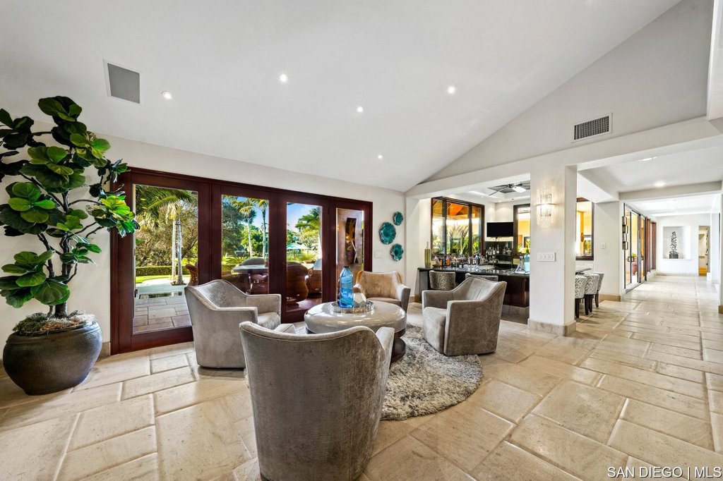 La Costa - Residential