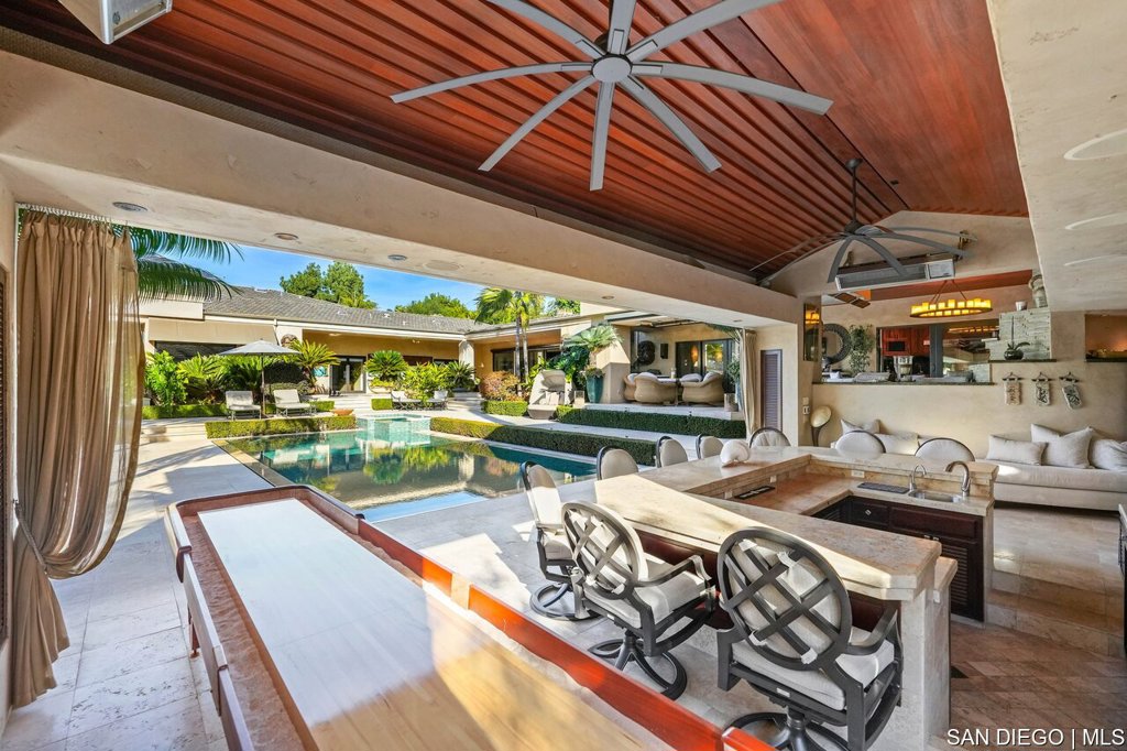 La Costa - Residential