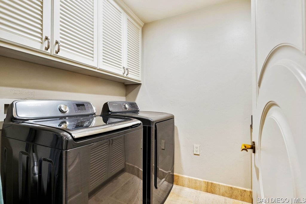 La Costa - Residential