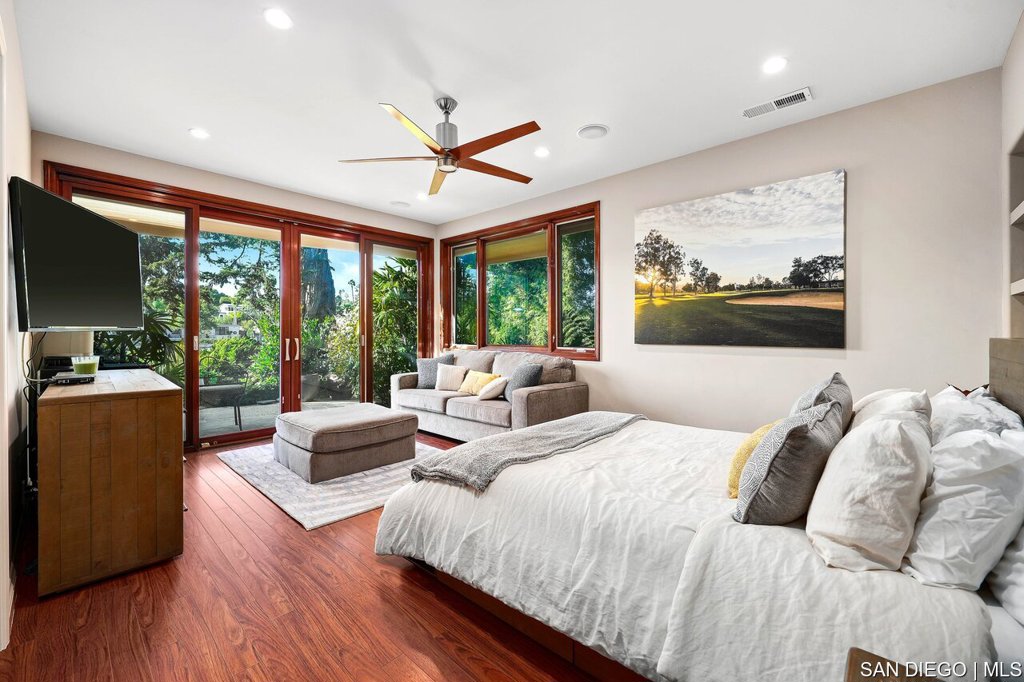 La Costa - Residential