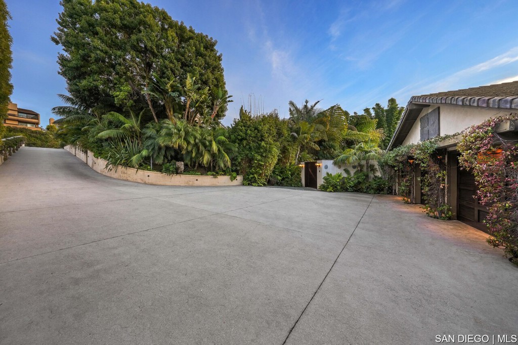 La Costa - Residential