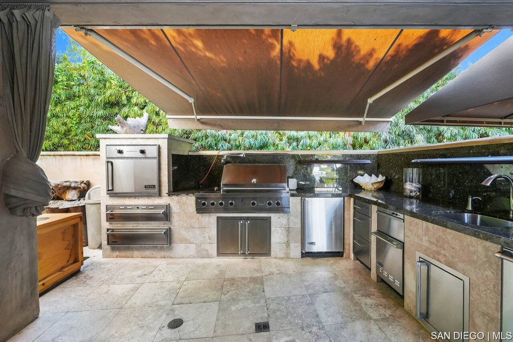 La Costa - Residential