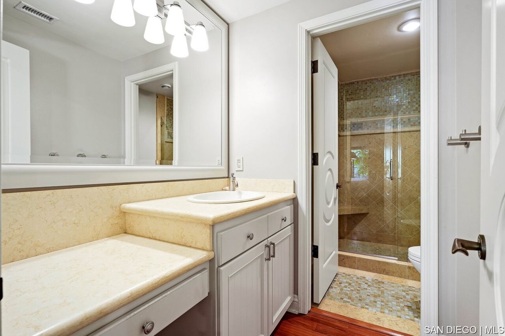 La Costa - Residential