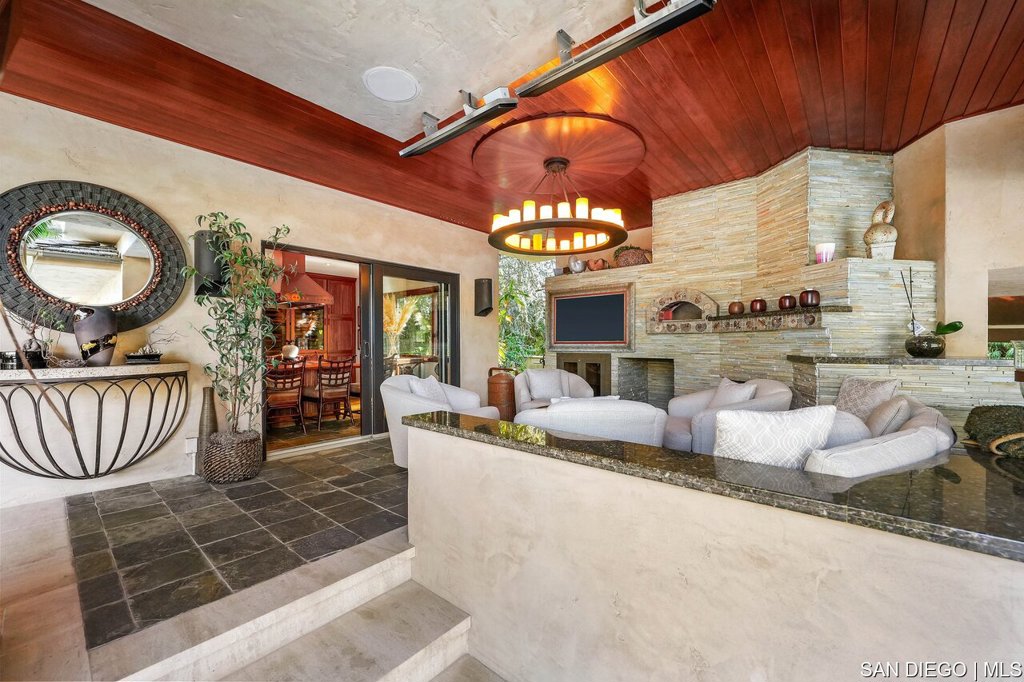 La Costa - Residential