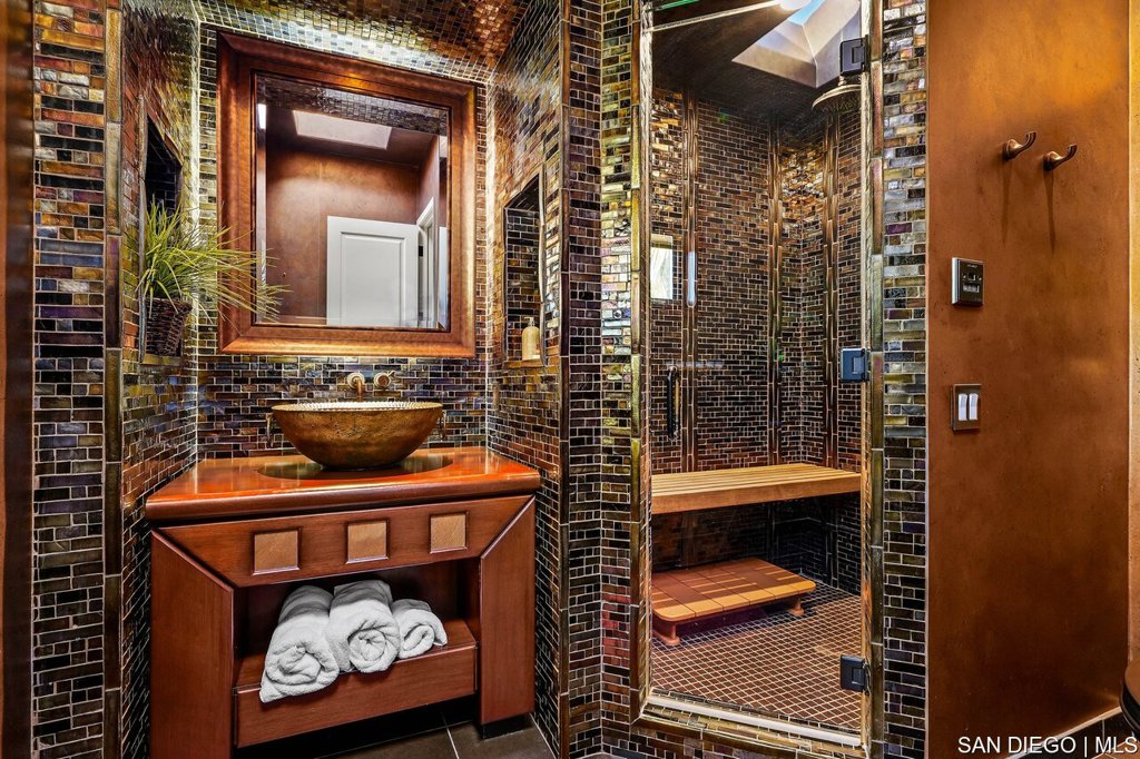 La Costa - Residential