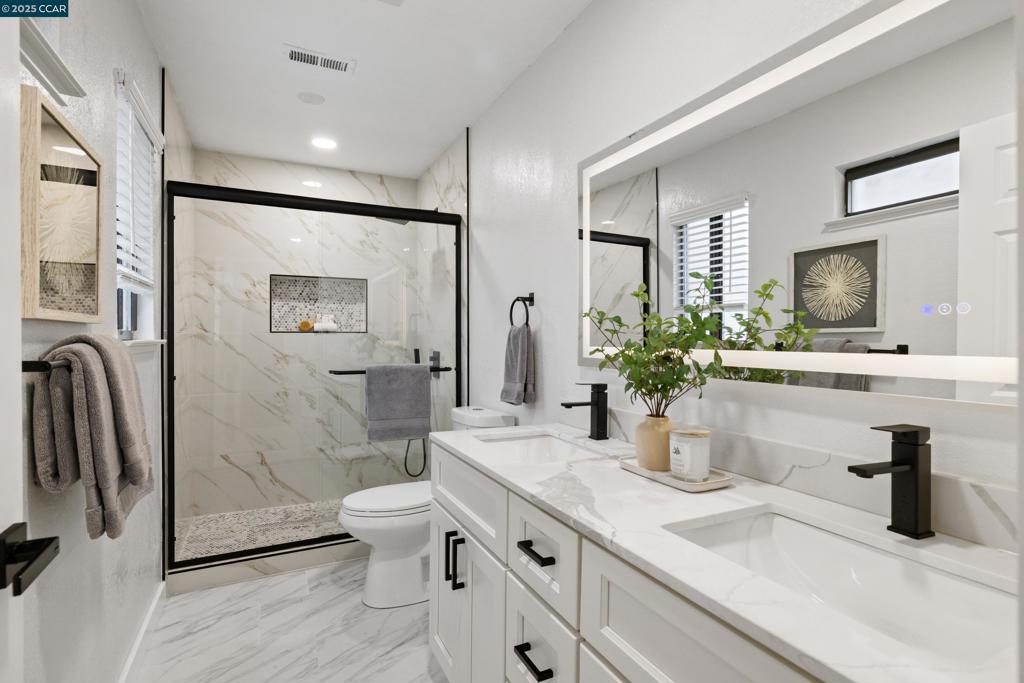 GLEN COVE - Residential