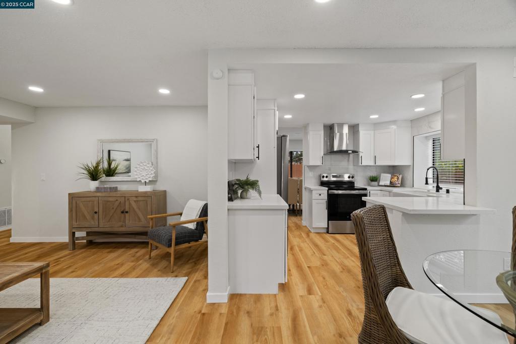 GLEN COVE - Residential