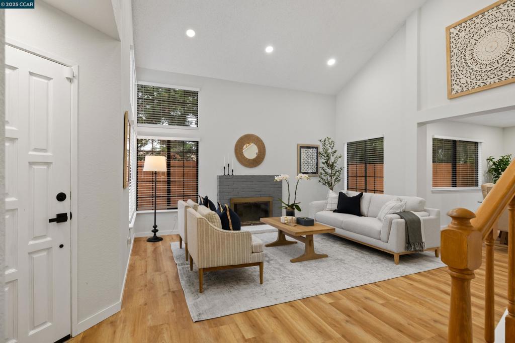 GLEN COVE - Residential