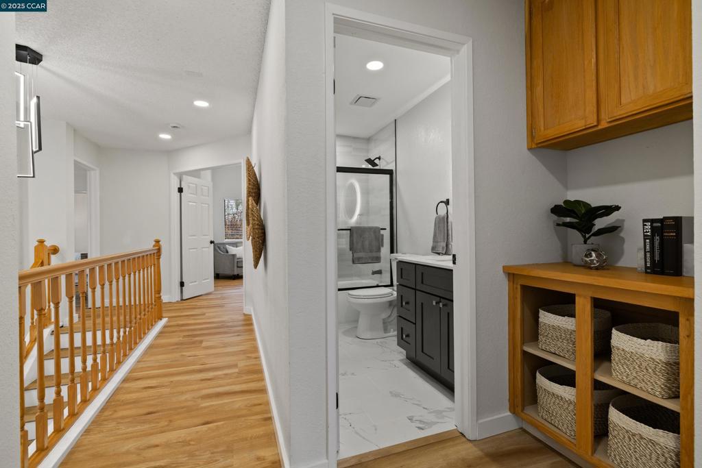 GLEN COVE - Residential