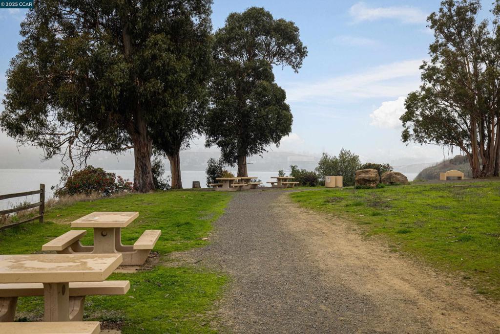 GLEN COVE - Residential