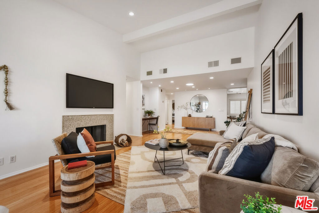 311 Bora Bora Way 315