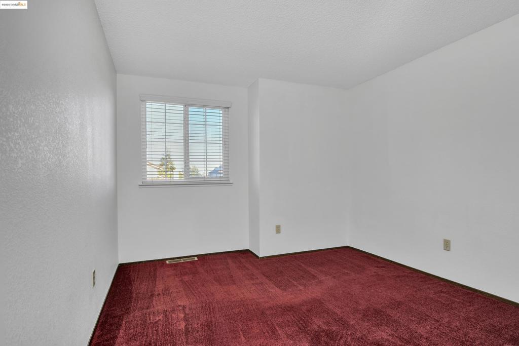 ALMOND RIDGE - Residential