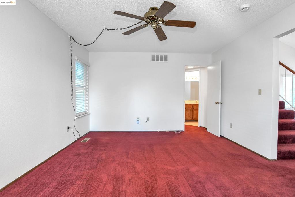 ALMOND RIDGE - Residential