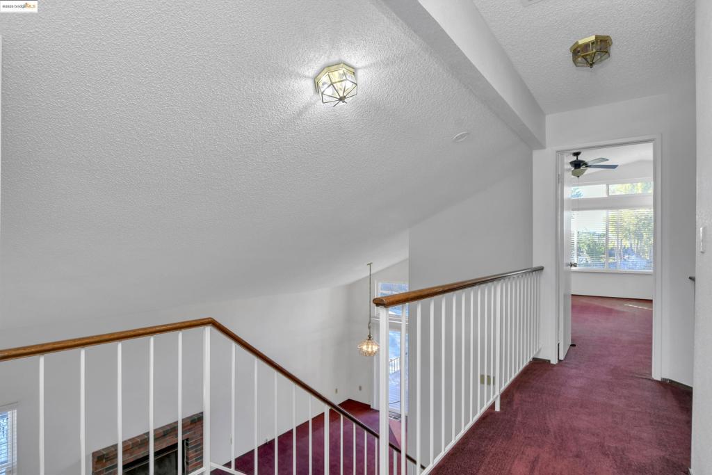 ALMOND RIDGE - Residential