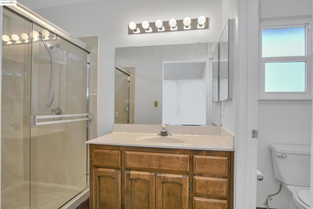 ALMOND RIDGE - Residential