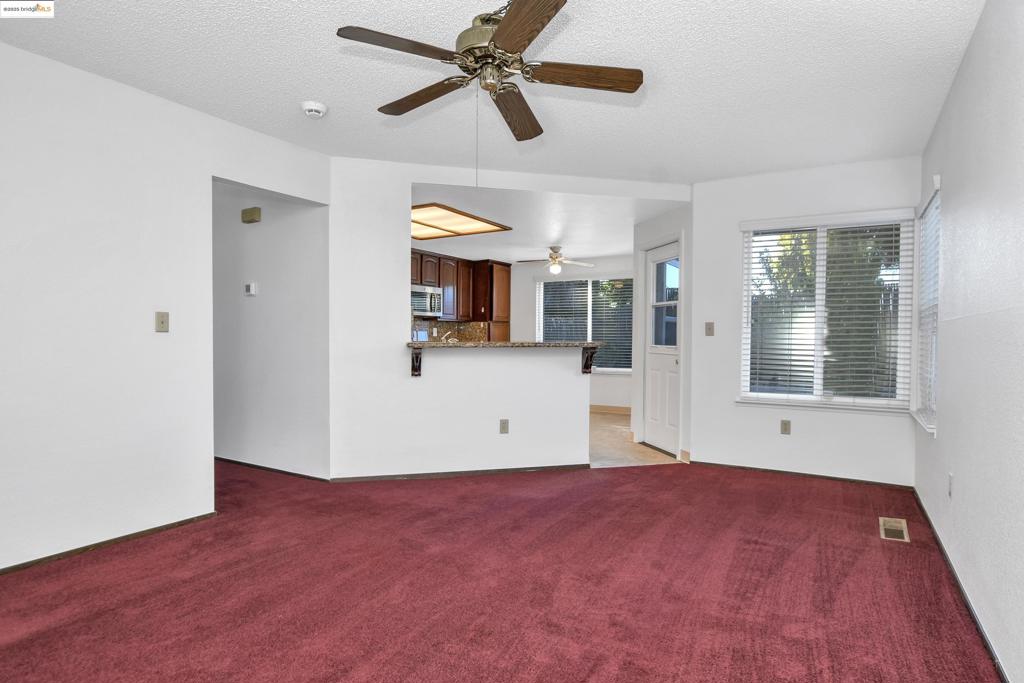 ALMOND RIDGE - Residential