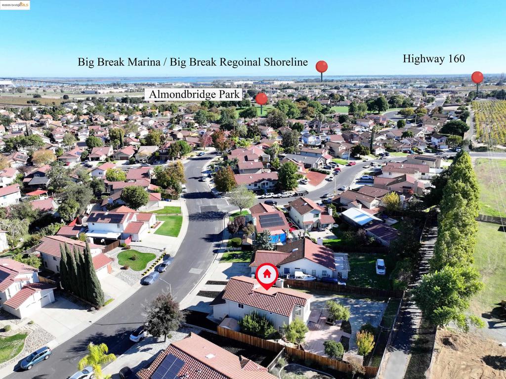 ALMOND RIDGE - Residential