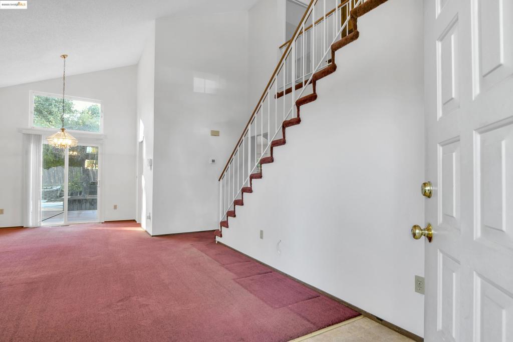 ALMOND RIDGE - Residential