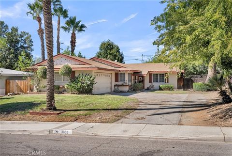 Photo of 3085 Flanders Rd Rd, Riverside, CA 92507 (MLS # IV25217887) Photo of 3085 Flanders Rd Rd, Riverside, CA 92507 (MLS # IV25217887)