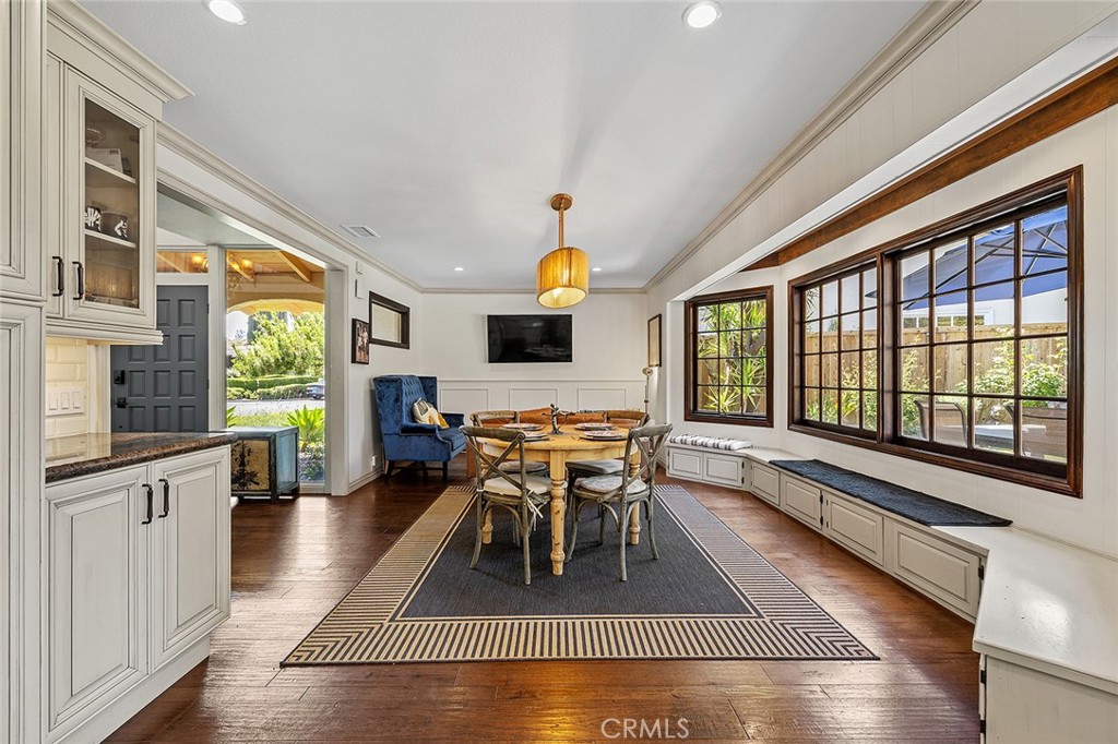 First Neighborhood/Customs (705) - Residential Lease