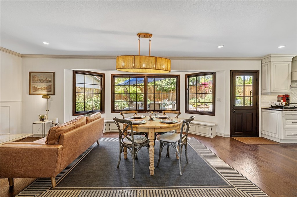 First Neighborhood/Customs (705) - Residential Lease