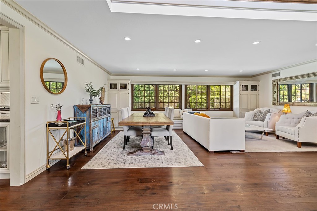 First Neighborhood/Customs (705) - Residential Lease