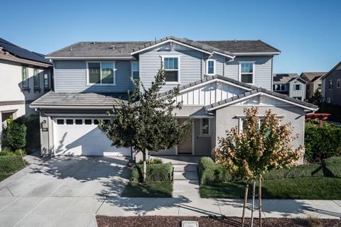 Photo of 6736 Grasshopper Avenue, Newark, CA 94560 (MLS # ML82026142) Photo of 6736 Grasshopper Avenue, Newark, CA 94560 (MLS # ML82026142)