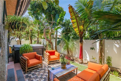 Photo of 1004 Green LN, Redondo Beach, CA 90278 (MLS # SB26170615)