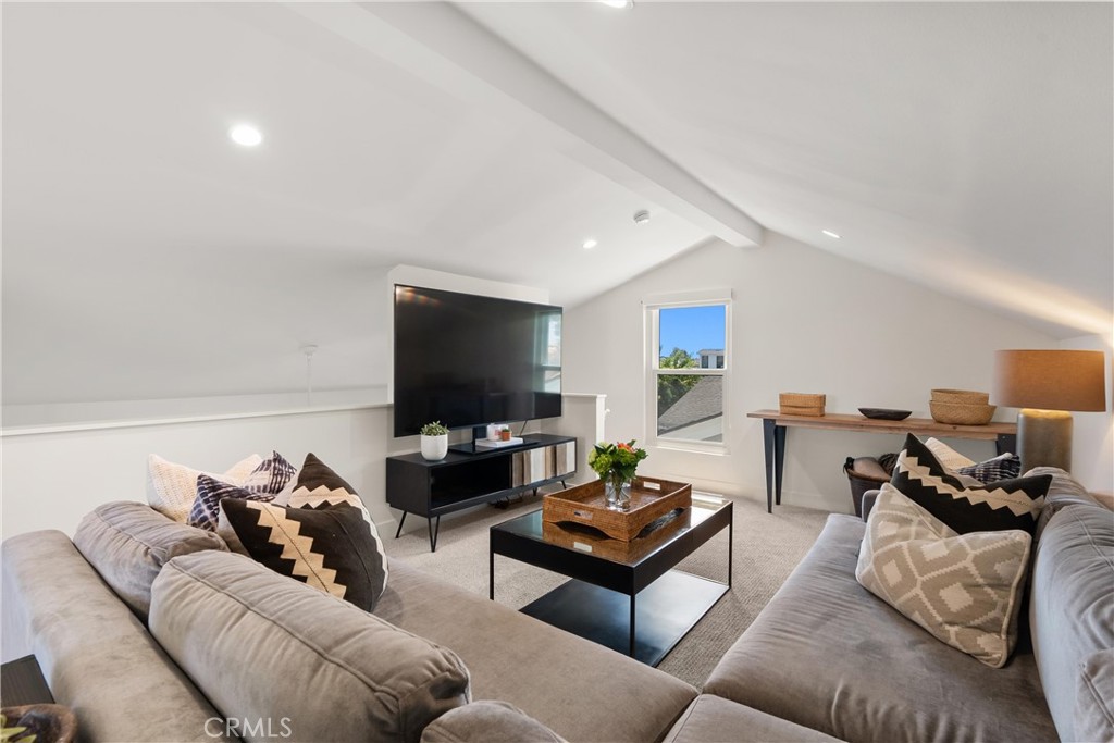 Corona del Mar South of PCH (CDMS) - Residential Lease