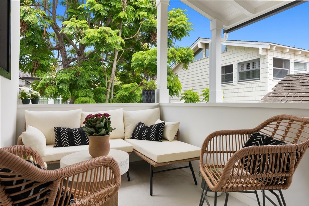 Corona del Mar South of PCH (CDMS) - Residential Lease