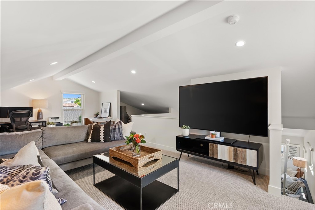 Corona del Mar South of PCH (CDMS) - Residential Lease